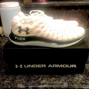 Under Armour Flow running shoes